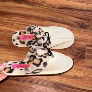 kate spade Cream Slide Slippers with Leopard Faux-Fur Collar and Black Bow